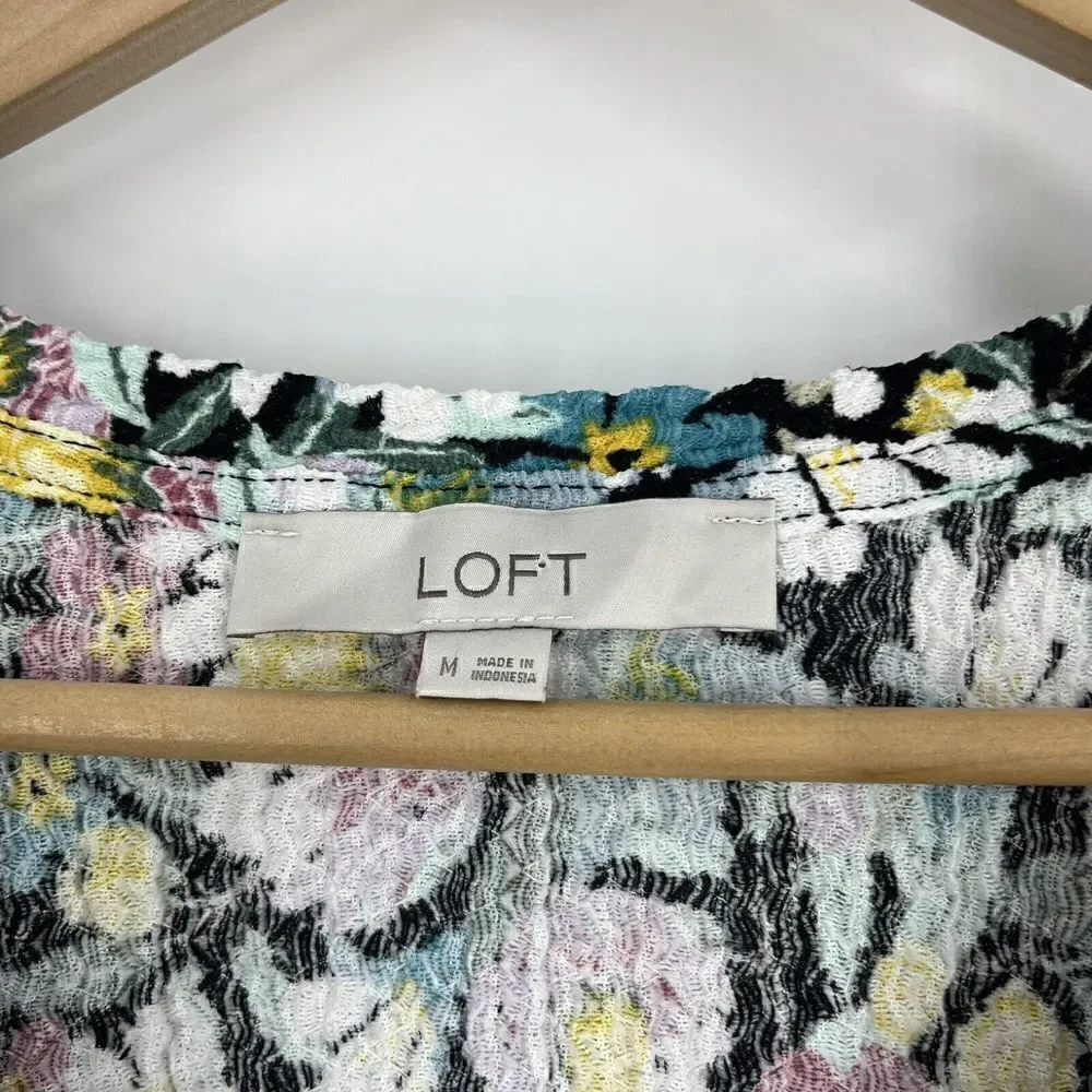 LOFT Top Size Medium Black Floral Shirred Puff Long Sleeve Shirt V Neck Stretch